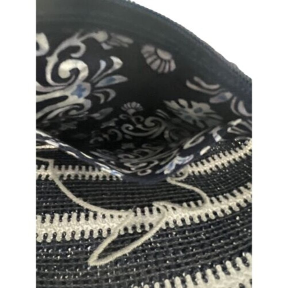 Vera Bradley Straw Bucket Crossbody Bag - Steel Blue Medallion w/Turtle NEW - Picture 8 of 8